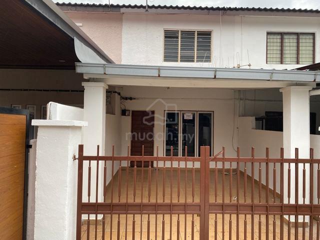 House for Sale in Taman Seri Gombak 1