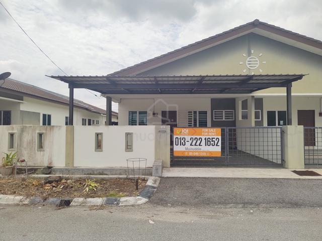 Semi D Setingkat Full Awning Berhampiran Padang Residen 2 Bbsap 1