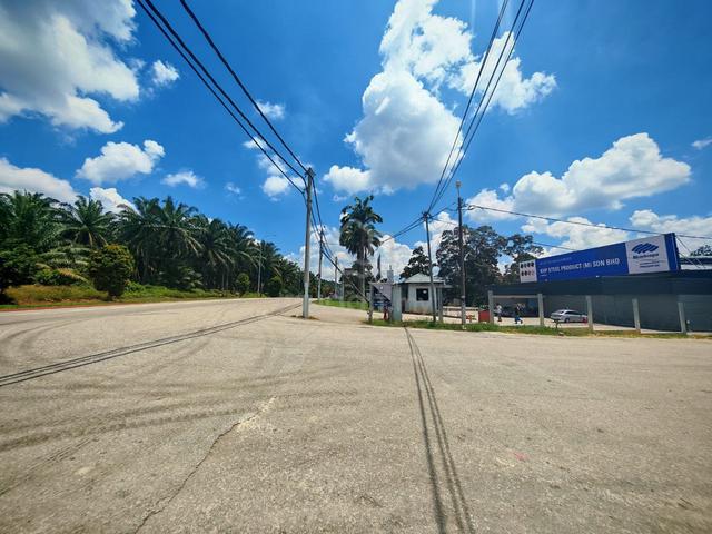Tanah harga bawah Pasaran Belakang Kilang,Parit Rasidi, Sri Medan 1