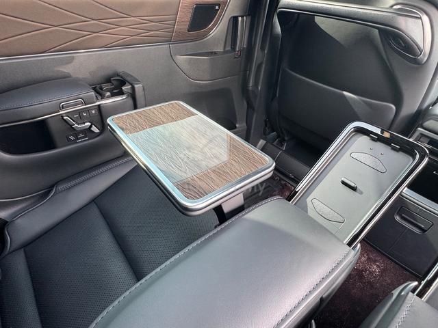 2024 Toyota ALPHARD 2.5 EXECUTIVE LOUNGE HEV 5A - 5