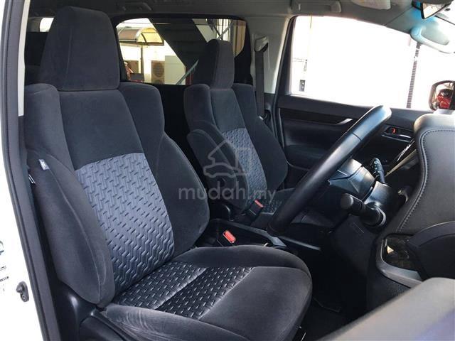 Toyota Vellfire ZA Sunroof Moonroof 2 Screen - 5