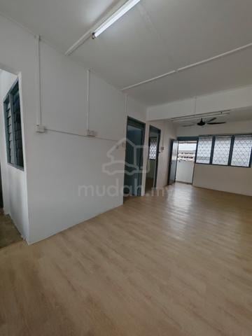 Flat Taman Ungku Tun Aminah 1