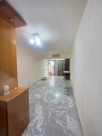 Puteri Indah 1