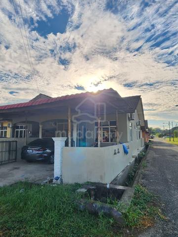 (MURaH) RUMAH TERES SETINGKAT END LOT UNTUK DIJUAL – SURA, DUNGUN 1