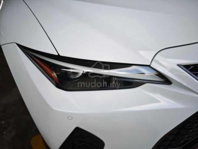 2022 Lexus IS300 2.0 F-SPORT SUNROOF DIM BSM UNREG - 3