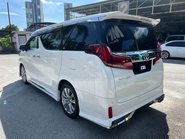 2017 Toyota ALPHARD 2.5 TYPE GOLD POWER BOOT FULON - 4