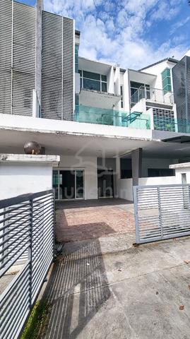 [Below Market] 3 Storey Terrace House Dolomite Templer Rawang Selayang 1