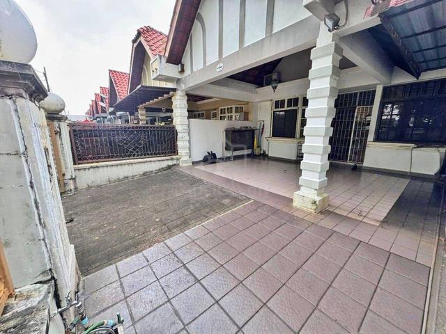 JLN BERINGIN, TAMAN RINTING, MASAI - 1 HALF STOREY TERRACE / Non Bumi 1