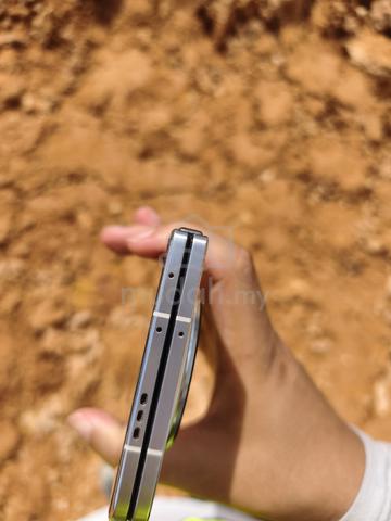 Carousel Image