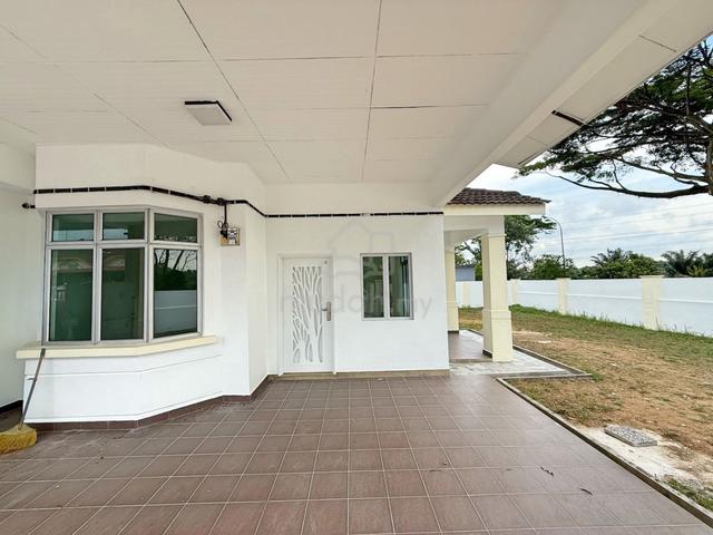 Corner Lot (Bg land) Single Storey Terrace at Taman Nusa Bestari NB2 1