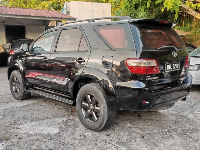 2009 Toyota FORTUNER 2.5 G FACELIFT (A) Diesel - 5