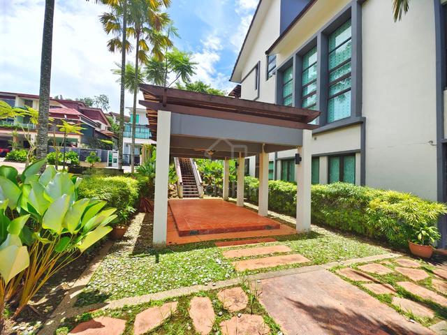 Corner LoT SeMi D [ AMBERHILL TAMAN MELAWATi ] RenoVaTeD SuperB VieW 1