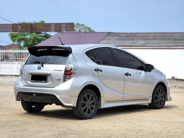 2012 Toyota PRIUS C 1.5 HYBRID (A) 1 THN WARRANTY - 4
