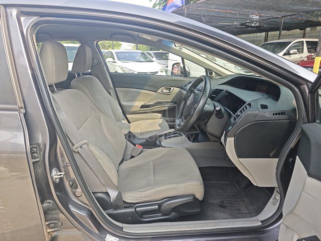 2015 Honda CIVIC FB 1.8 (AUTO) - 4