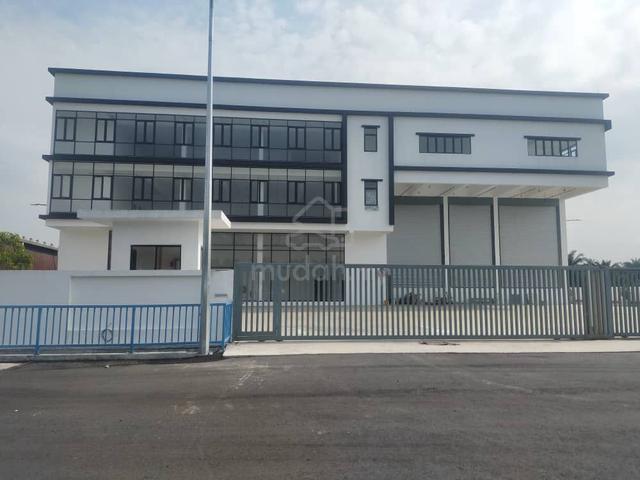 Jeram brand new factory 40ft ceiling height 1000 Amps power 800’ x 120 1