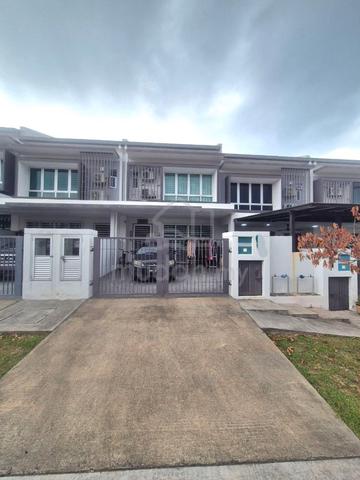 Double Storey Adiva Serenia City Kota Warisan Sepang 1