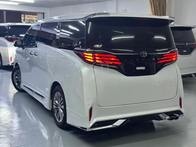 2024 Toyota Alphard 2.5 Z READY STOCK LOW MILEAGE - 2