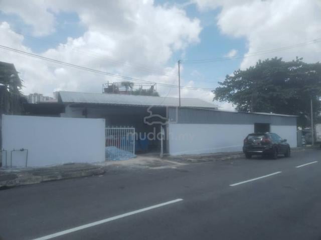 Kampung Cheras Baru warehouse 1