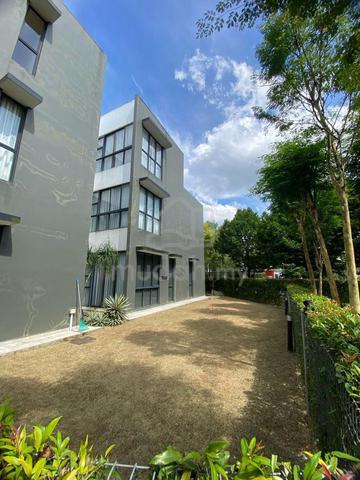 Fully Renovated 3 Storey Corner Lot Hill Residence Senibong Cove 1