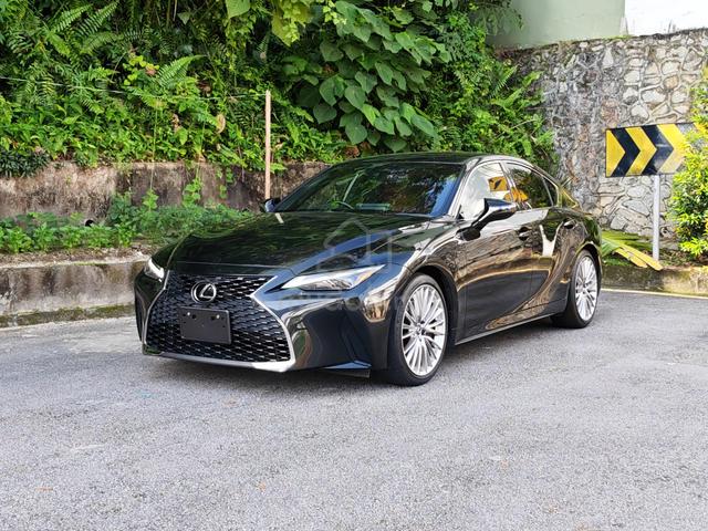 2021 Lexus IS300 2.0 (A) Version L, Dark wood - 1