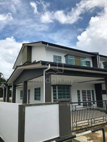 Double Storey Corner House at Taman Sentoria, Jalan Stakan, Kuching 1
