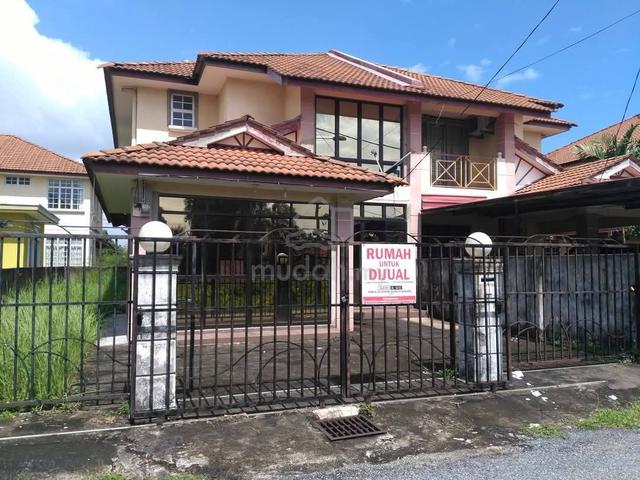 Rumah Semi D 2 Tingkat Berhadapan Stadium Gong Badak 1