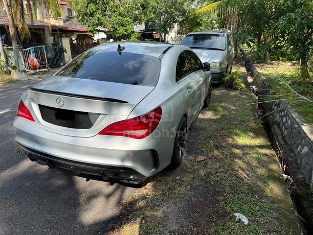 2016 Mercedes Benz CLA180 1.6 AMG (A) - 2