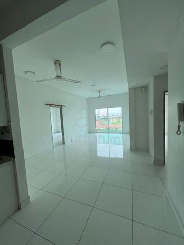 The Twin Residences @ Tampoi 1