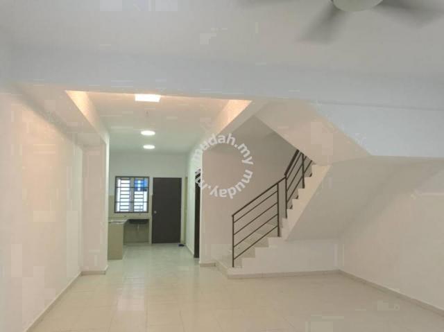2 1/2 sty house near to Kota Masai,Pasir Gudang 4