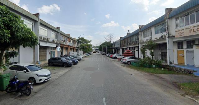 1.5 Storey Factory Taman Taming Jaya For Rent 1