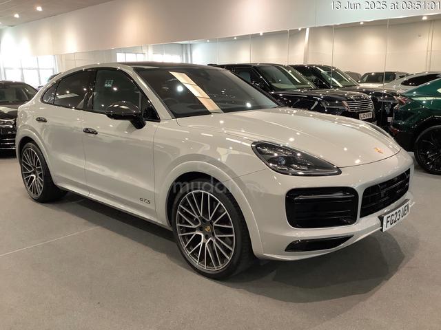 2023 Porsche CAYENNE 4.0 GTS COUPE (A) - 4