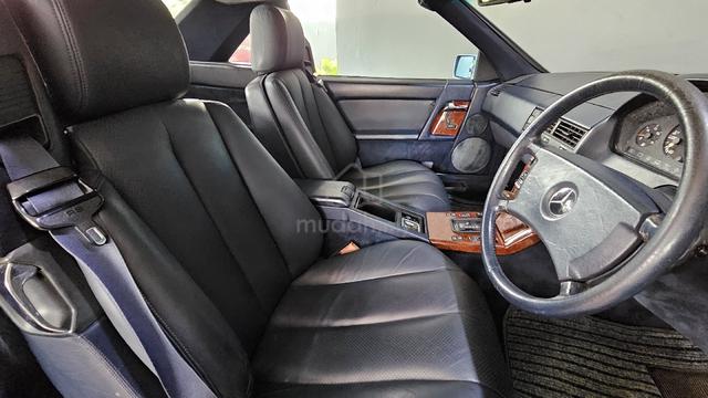 Mercedes Benz R129 300SL Sports Roadster - 3