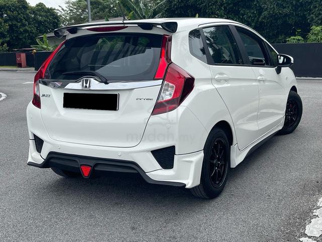 REG 17 Honda JAZZ 1.5 E (A) 1 LADY OWNER, WARTY 3Y - 5