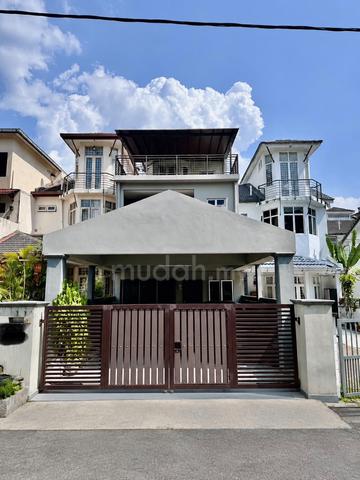 [RENOVATED] 3 Storey Terrace Bukit Utama, Bukit Antarabangsa Ampang 1