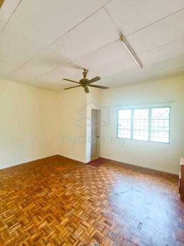 MURAH Double Storey Terrace Seksyen 5 Bandar Bukit Mahkota Bangi 1