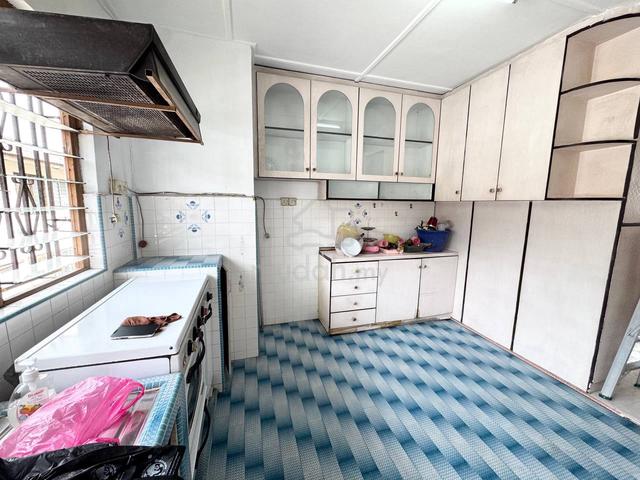 Flat Taman Ungku Tun Aminah 3