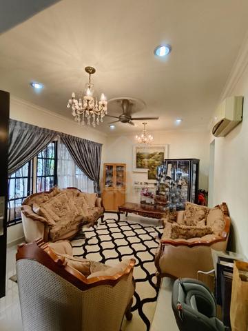 Renovated Semi-D Tinta Alam Impian 1