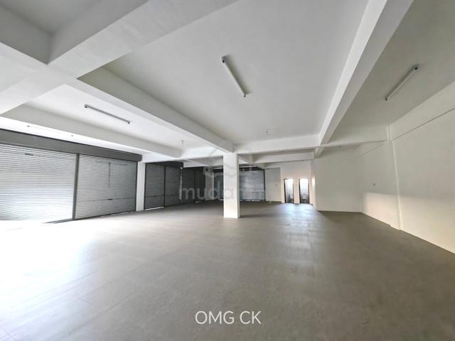 Jenjarom Prime Location Triple Storey Cornetlot Shoplot For Rent 1