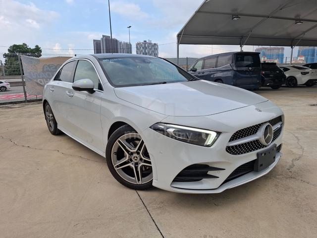 Mercedes Benz A180 TURBO AMG SUNROOF|NEGOTIABLE - 1