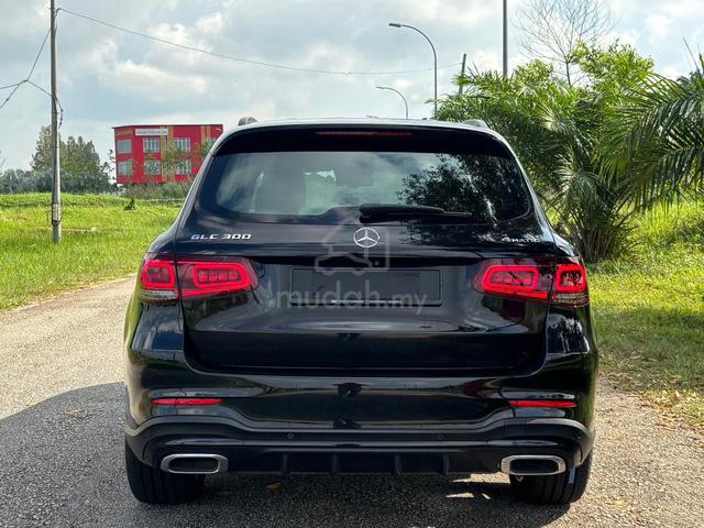 2022 Mercedes GLC300 2.0 AMG - 4