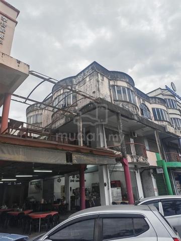 Penampang 3 Storey Inter Corner Shoplot For Rent 1