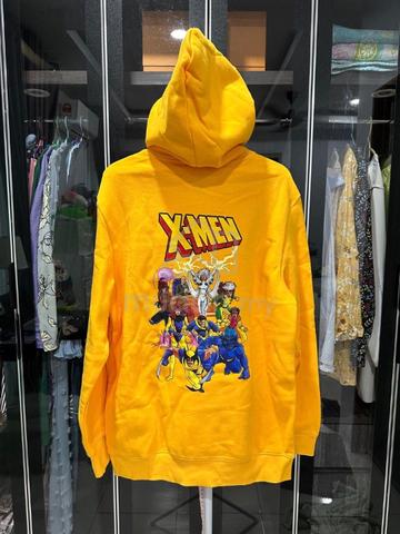 H&m marvel hoodie discount yellow