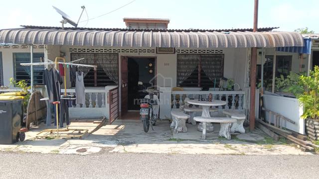 Taman Awam Jalan Tazali Sitiawan Perak 1