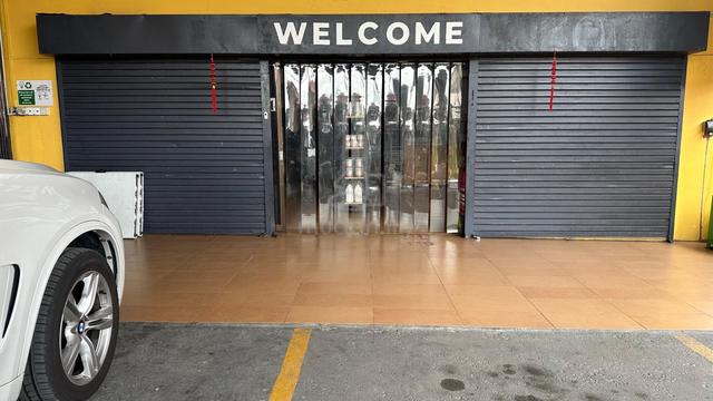 Showroom/Office/Storage Space For Rent 1