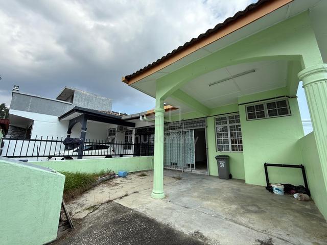 Single Storey Terrace end lot for Rent 1