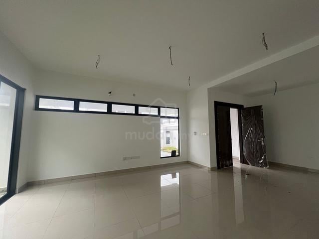 Brand NewSemi-D in Elmina The Eighth, Elmina City 1
