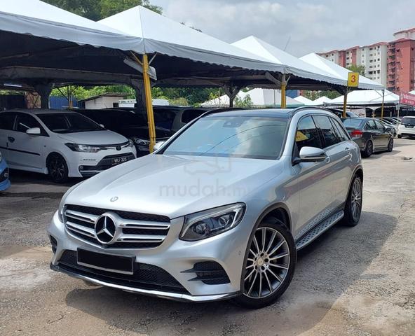 2017 Mercedes Benz GLC250 4MATIC COUPE AMG LINE - 3