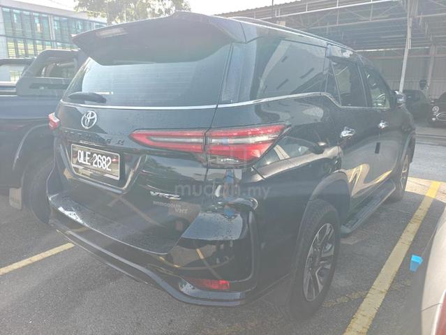 2023 Toyota FORTUNER 2.8 VRZ MY21 (A) - 4