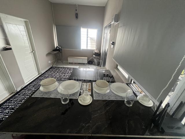room for rent near by kempas data centre ( day one) 1