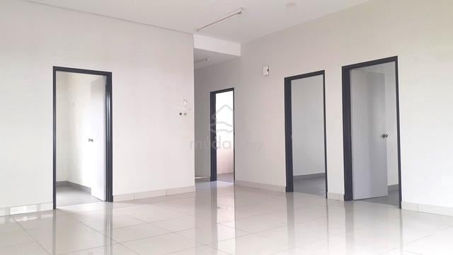 Full loan Villa Saujana Suria kajang Prima Saujana Town house 1